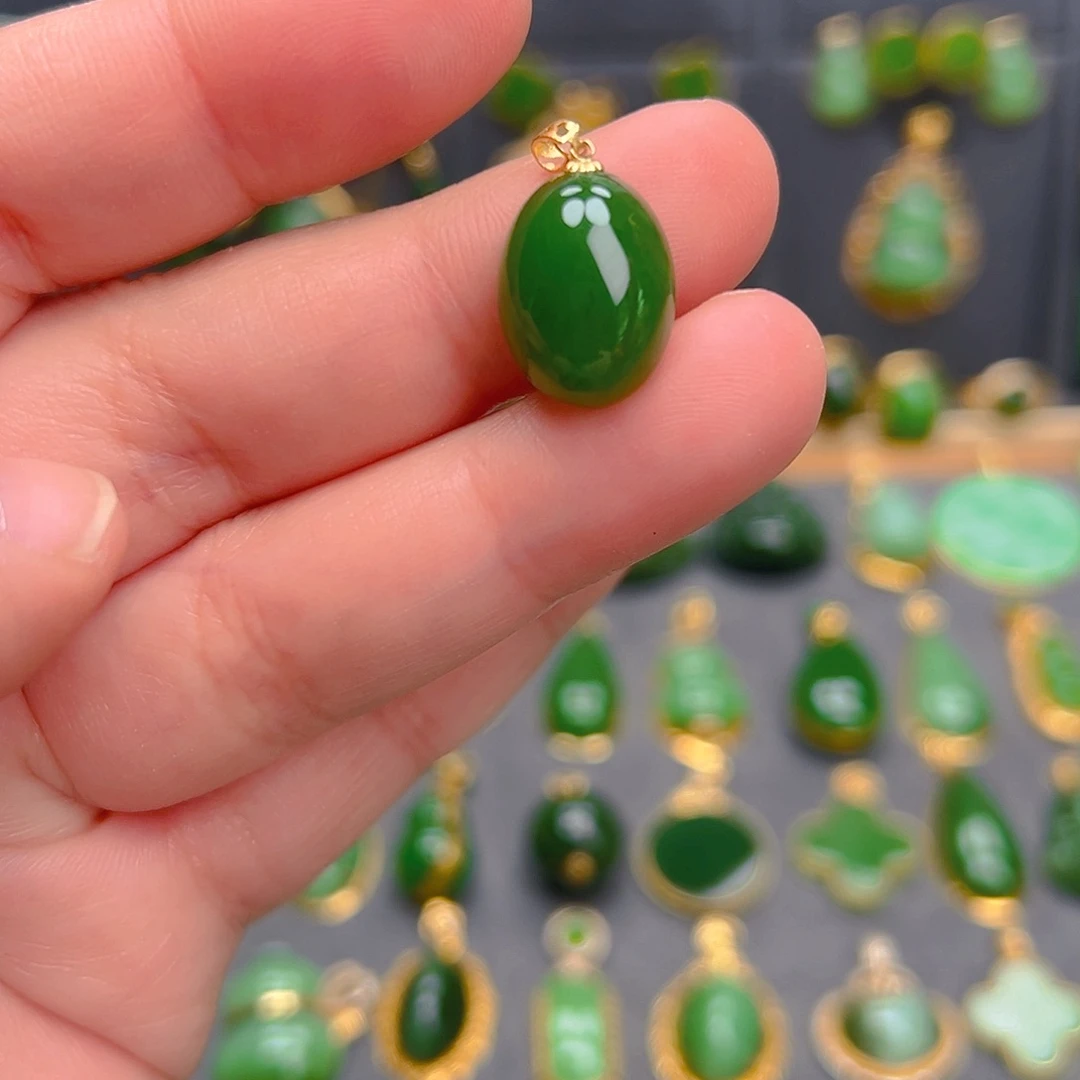 和田玉（碧玉）18K金镶嵌吊坠(不含链)