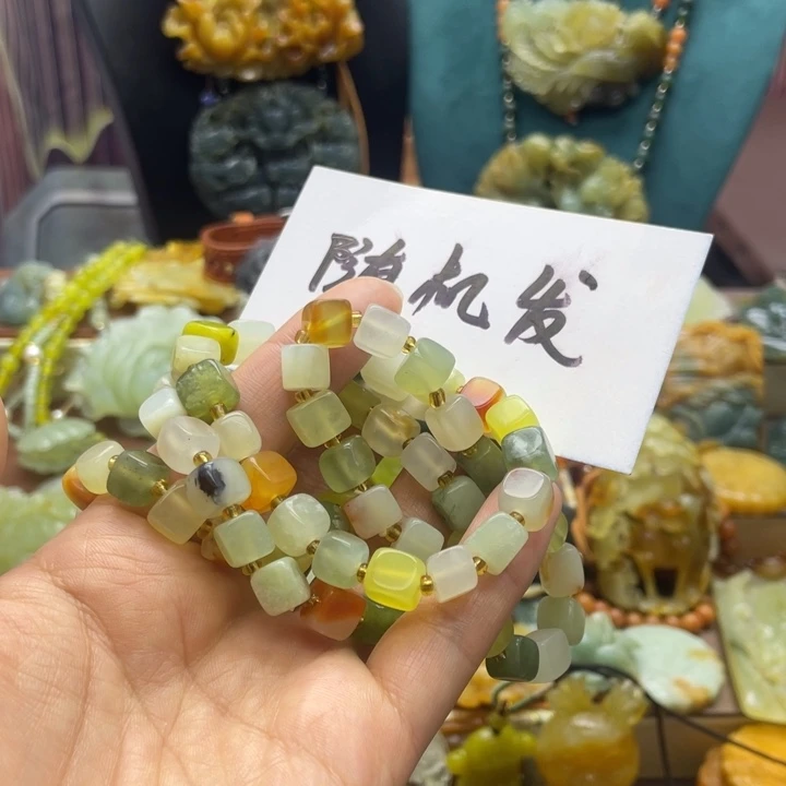 蛇纹石玉合金颈饰