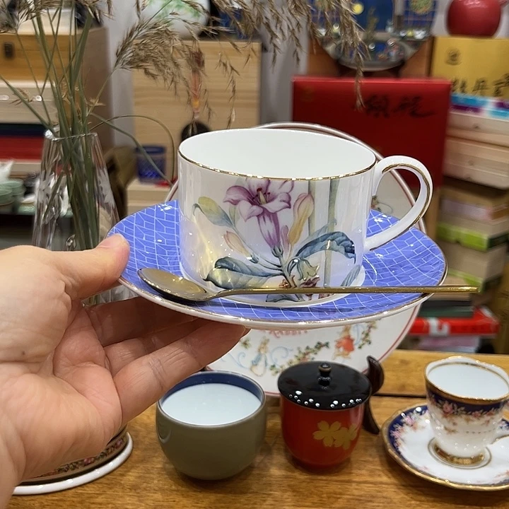 瓷片西和哈哈哈真的好