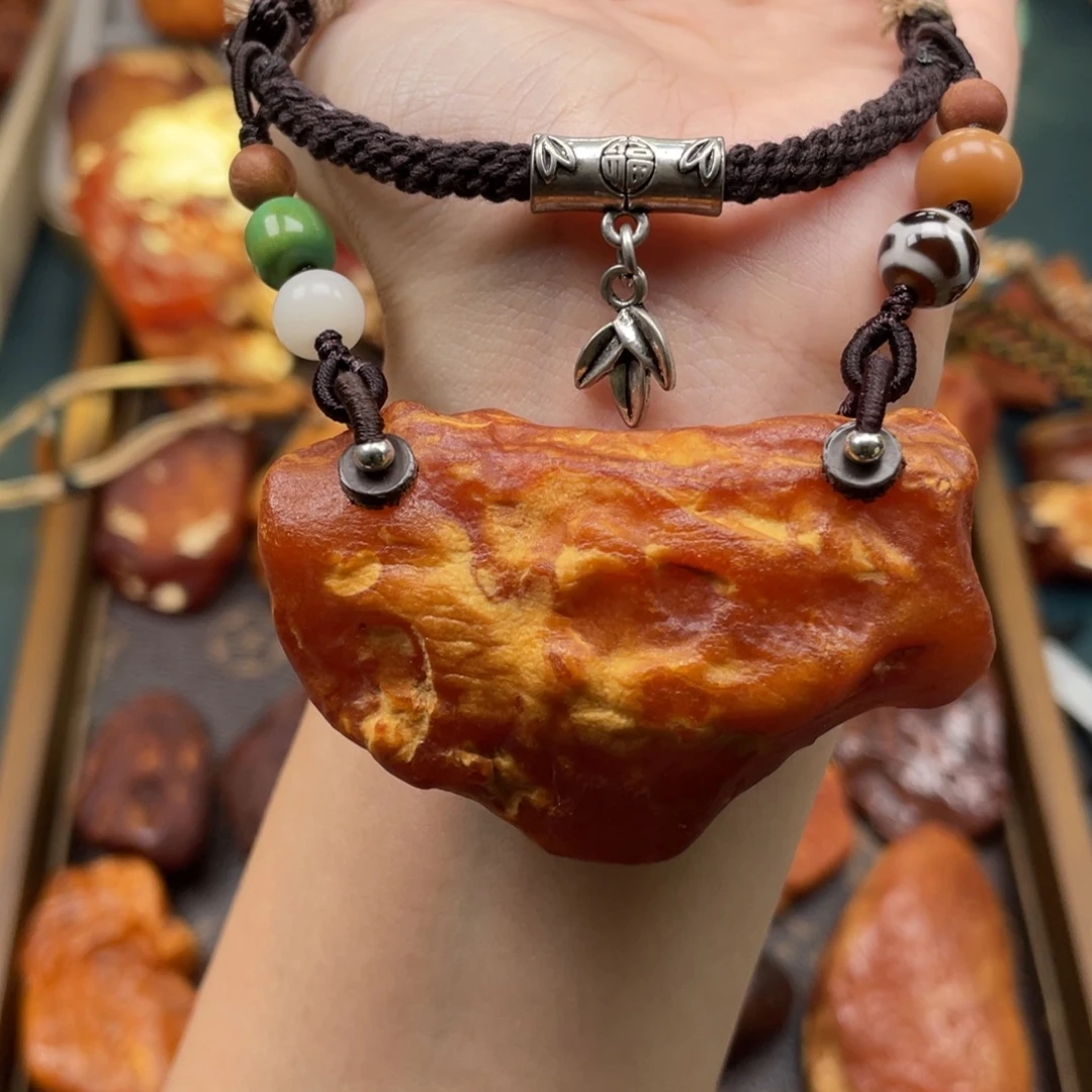 琥珀未镶嵌珠宝奇石