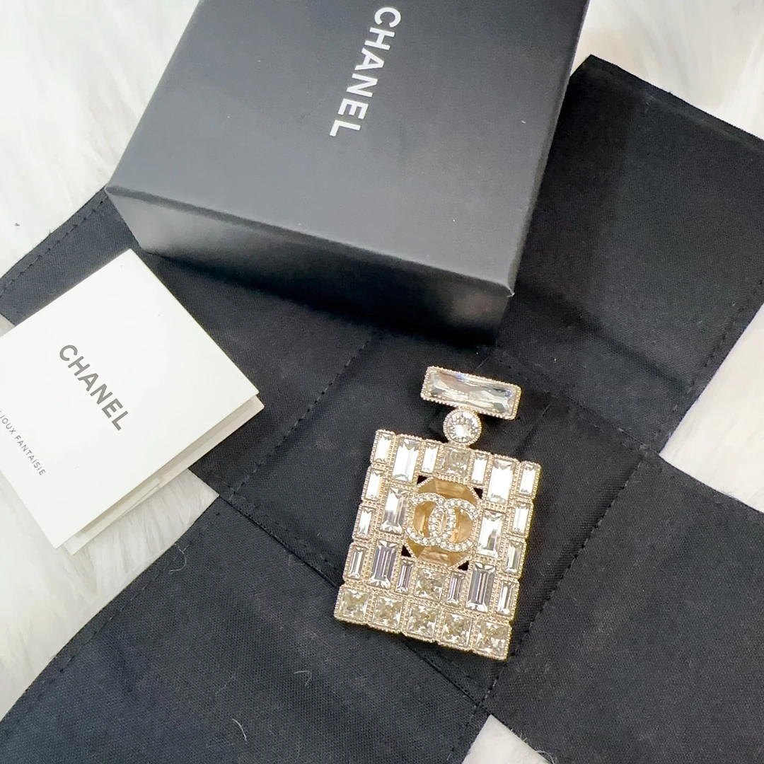 99新 Chanel/香奈儿 香水瓶胸针 US59911