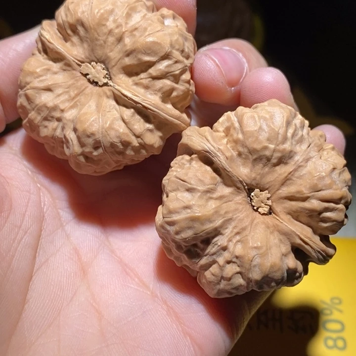 J***部吊坠桃核满黄蛤蟆头