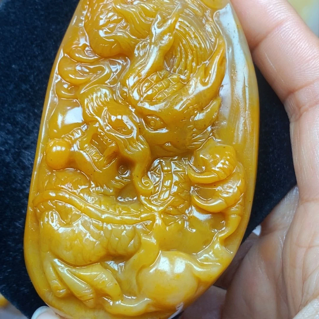 颈饰未镶嵌石英岩玉
