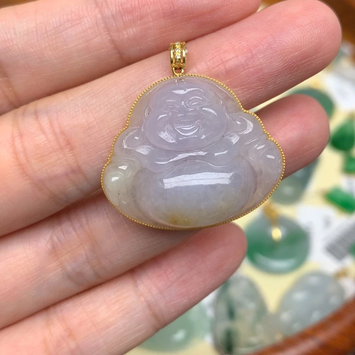 颈饰18K金镶嵌翡翠