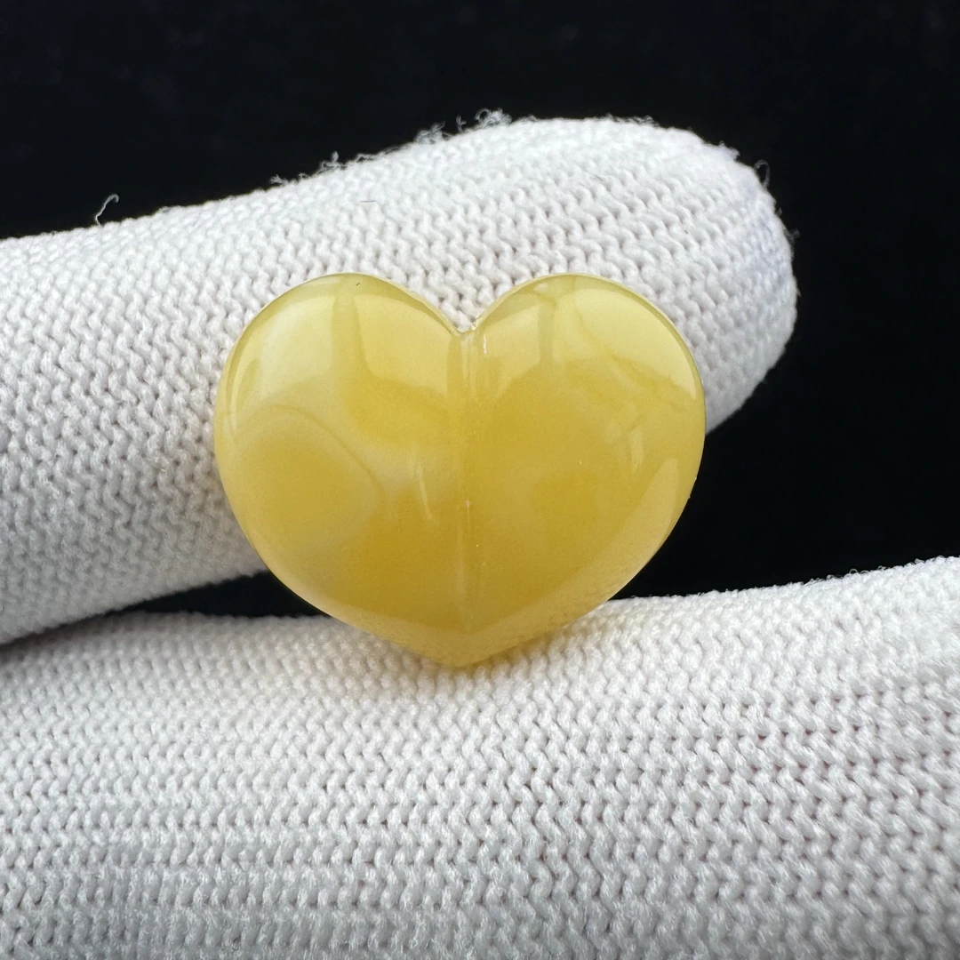 M4580天然蜜蜡爱心 19.8*16.3mm支持鉴定 假一罚四