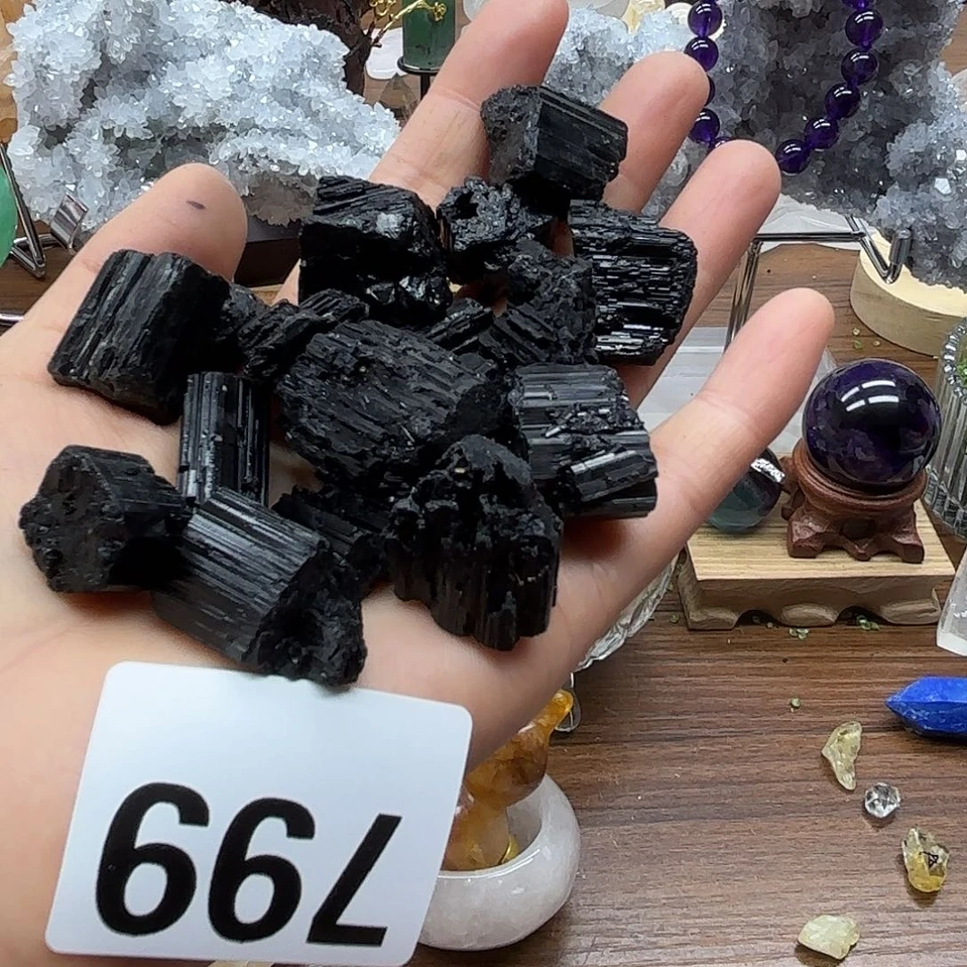 大型摆件（非配饰）未镶嵌水晶200g