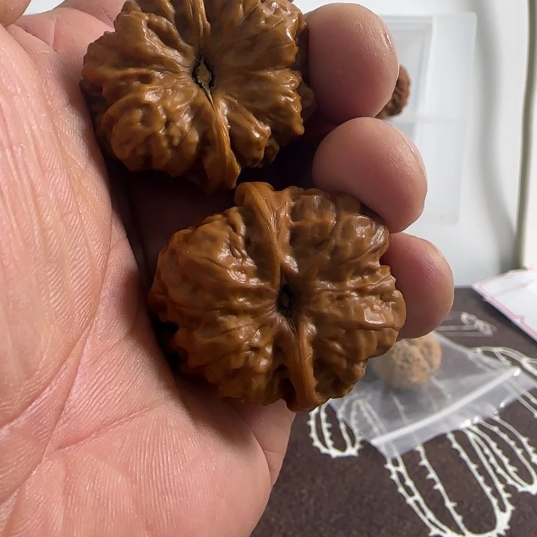 桃核把件亚**地手工打底蛤蟆头手捻