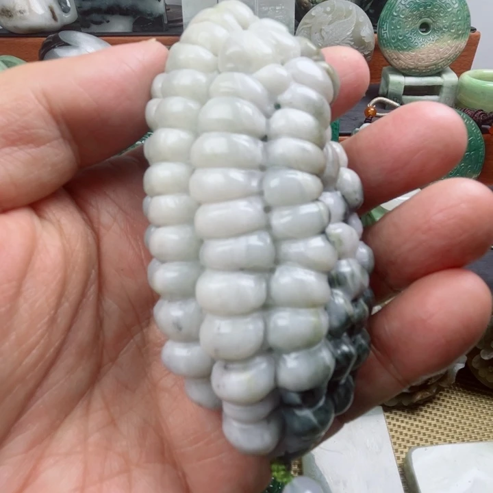 独山玉未镶嵌珠宝半成品