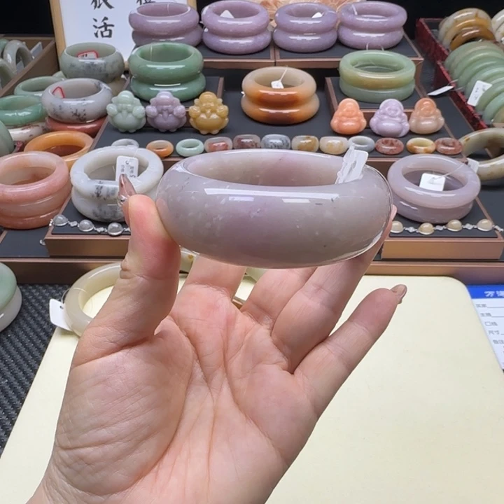 石英岩玉未镶嵌手镯58.7