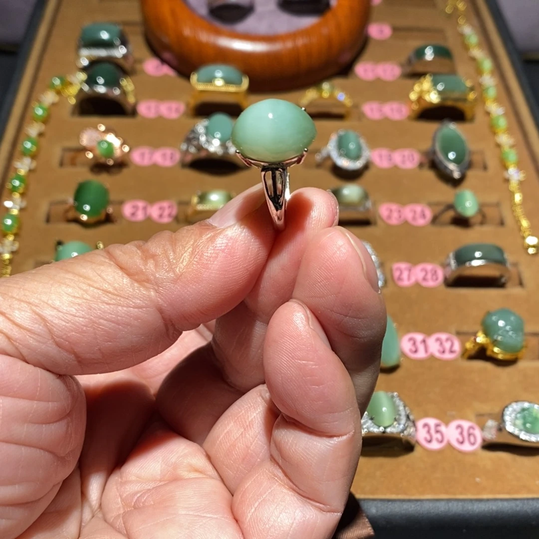 和田玉未镶嵌戒指