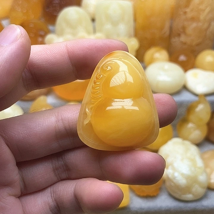 未镶嵌颈饰琥珀琥珀蜜蜡吊坠