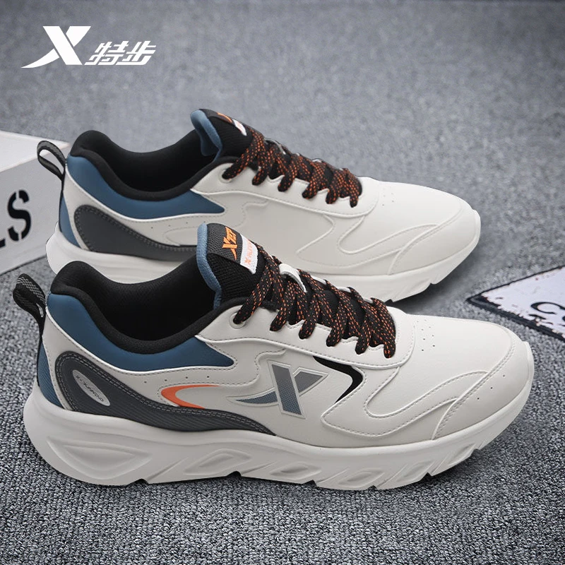 特步男鞋官方正品运动鞋2025冬季新款皮面百搭休闲鞋子男款跑鞋