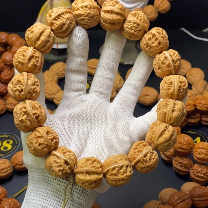 虾****文玩核桃手串粗筋