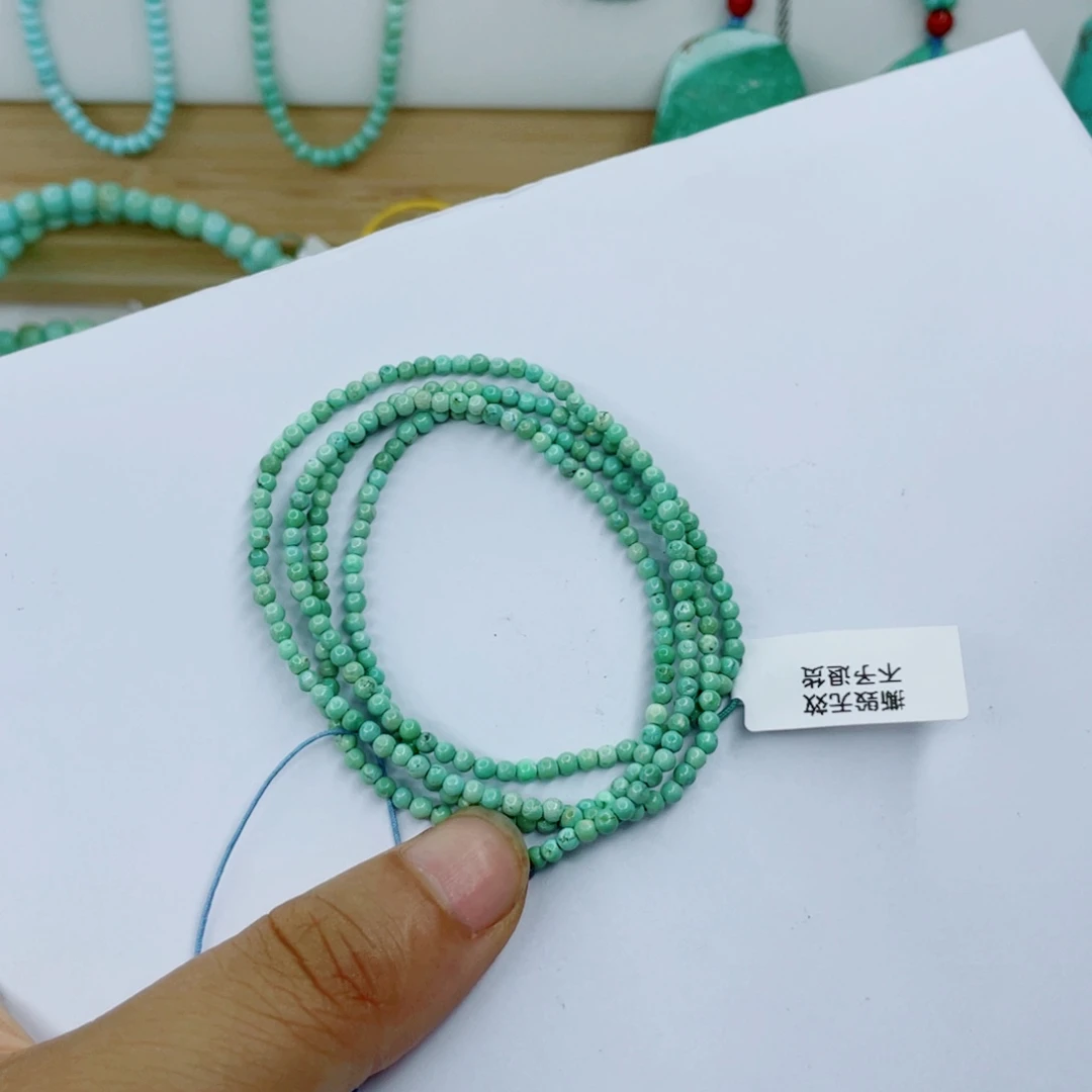 绿松石未镶嵌颈饰