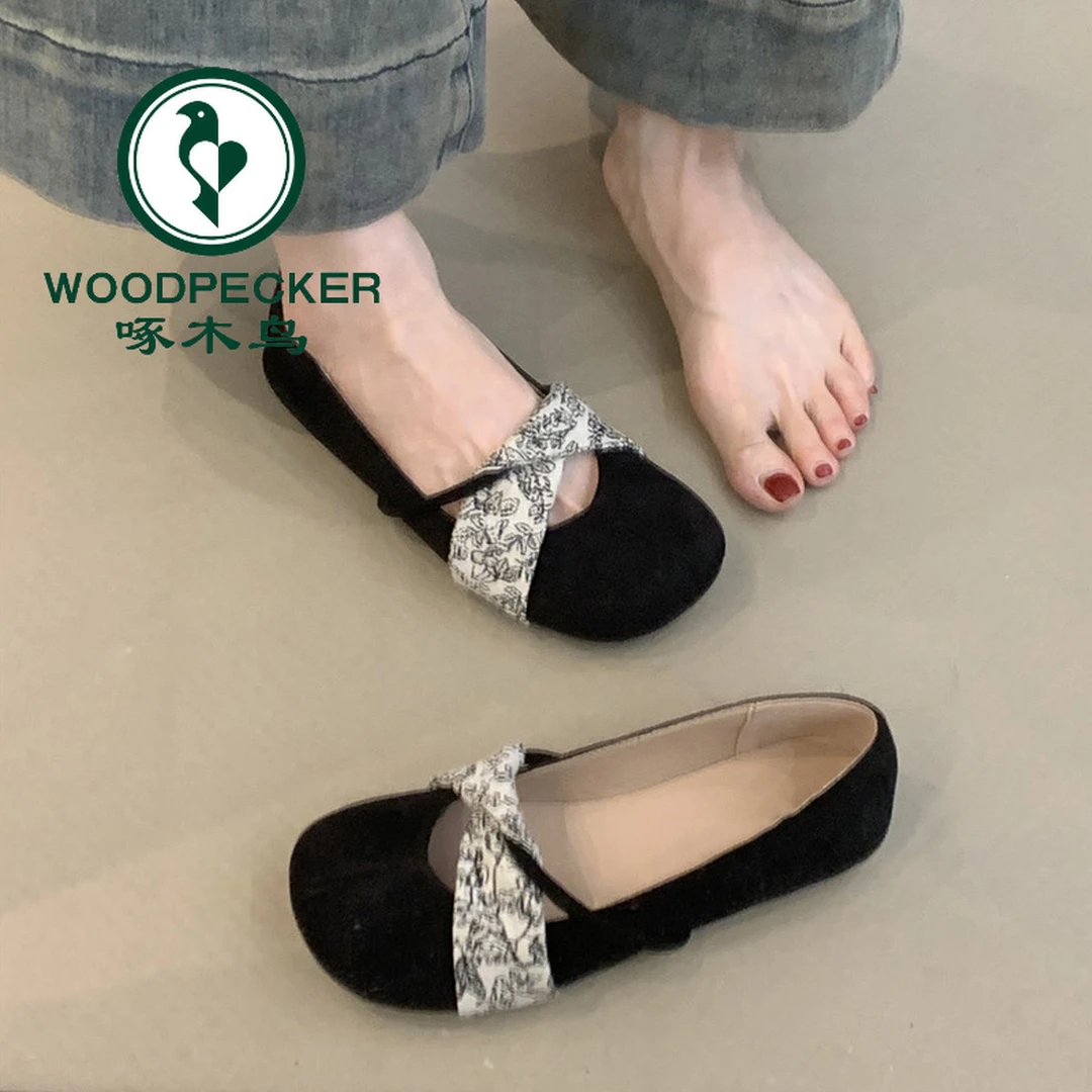 啄木鸟2025复古圆头一字带绒面玛丽珍鞋百搭不累脚通勤平底单鞋女