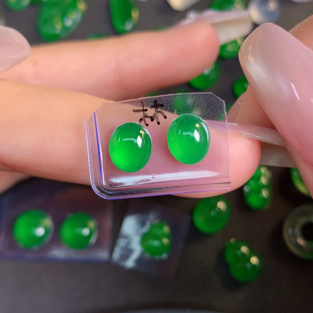 翡翠裸石翡翠翡翠7.03-6.04-2.8