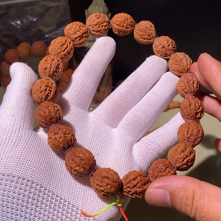 手串文玩核桃……32