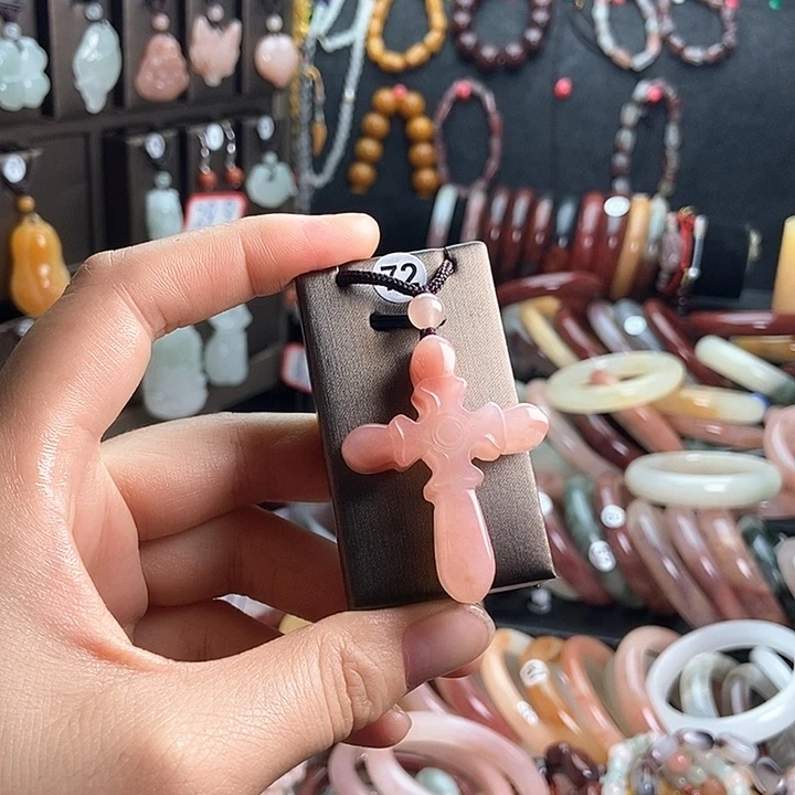 梦***海颈饰未镶嵌石英质玉