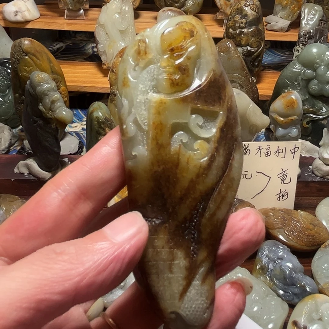 枫***林未镶嵌和田玉挂件
