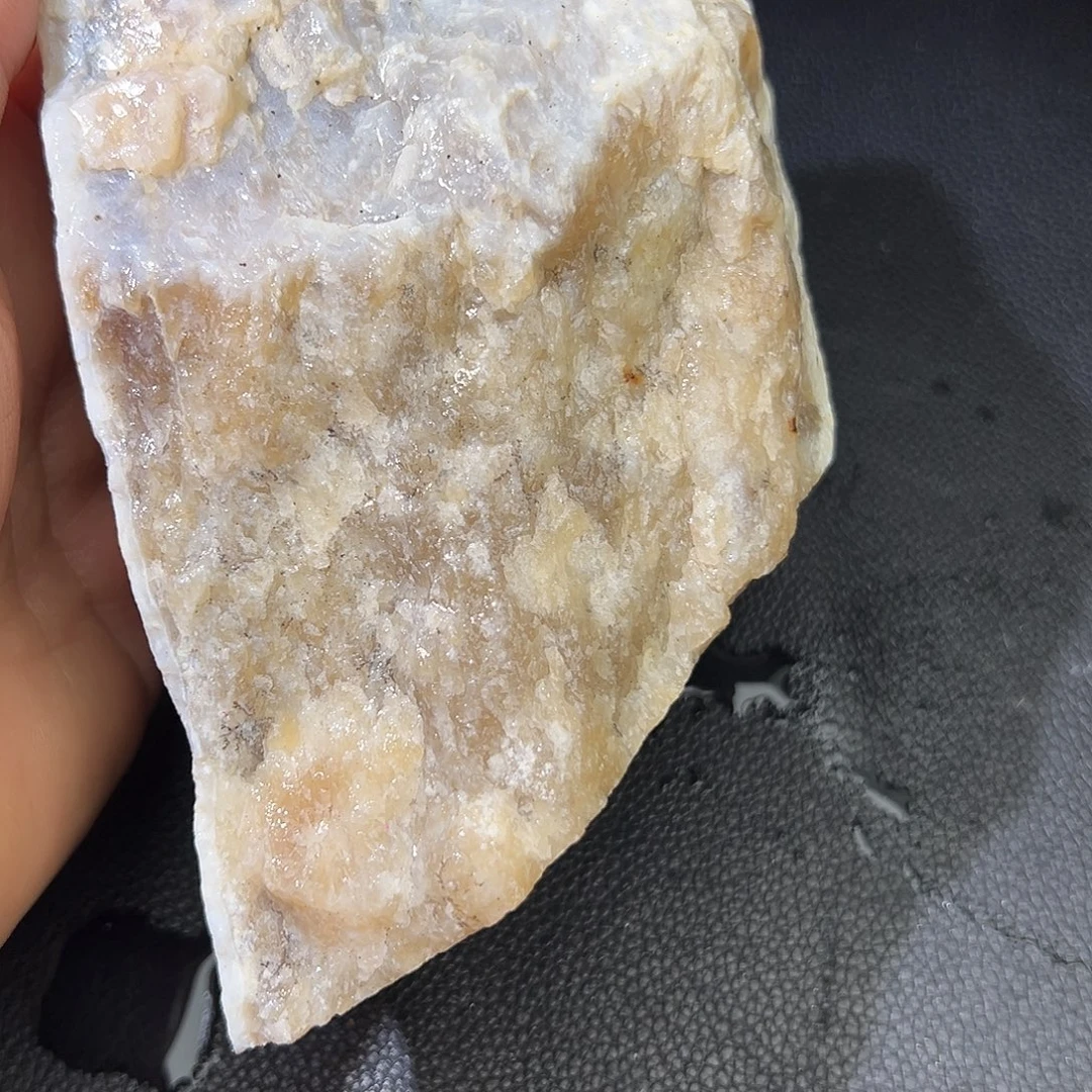 和田玉（糖玉）未镶嵌手镯