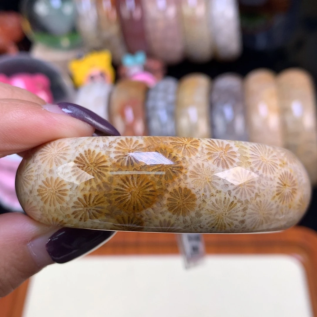 【闪购商品】颈饰未镶嵌硅化珊瑚（珊瑚玉）金花53.9（49号）