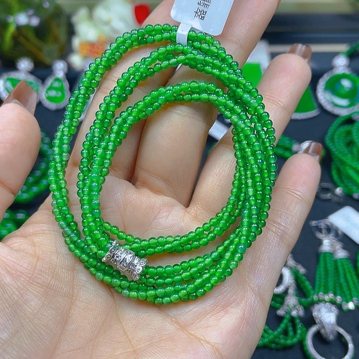 翡翠未镶嵌颈饰翡翠阳绿麻花