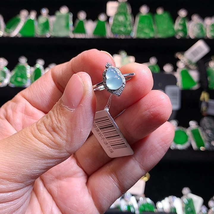 【闪购商品】颈饰银S925镶嵌翡翠