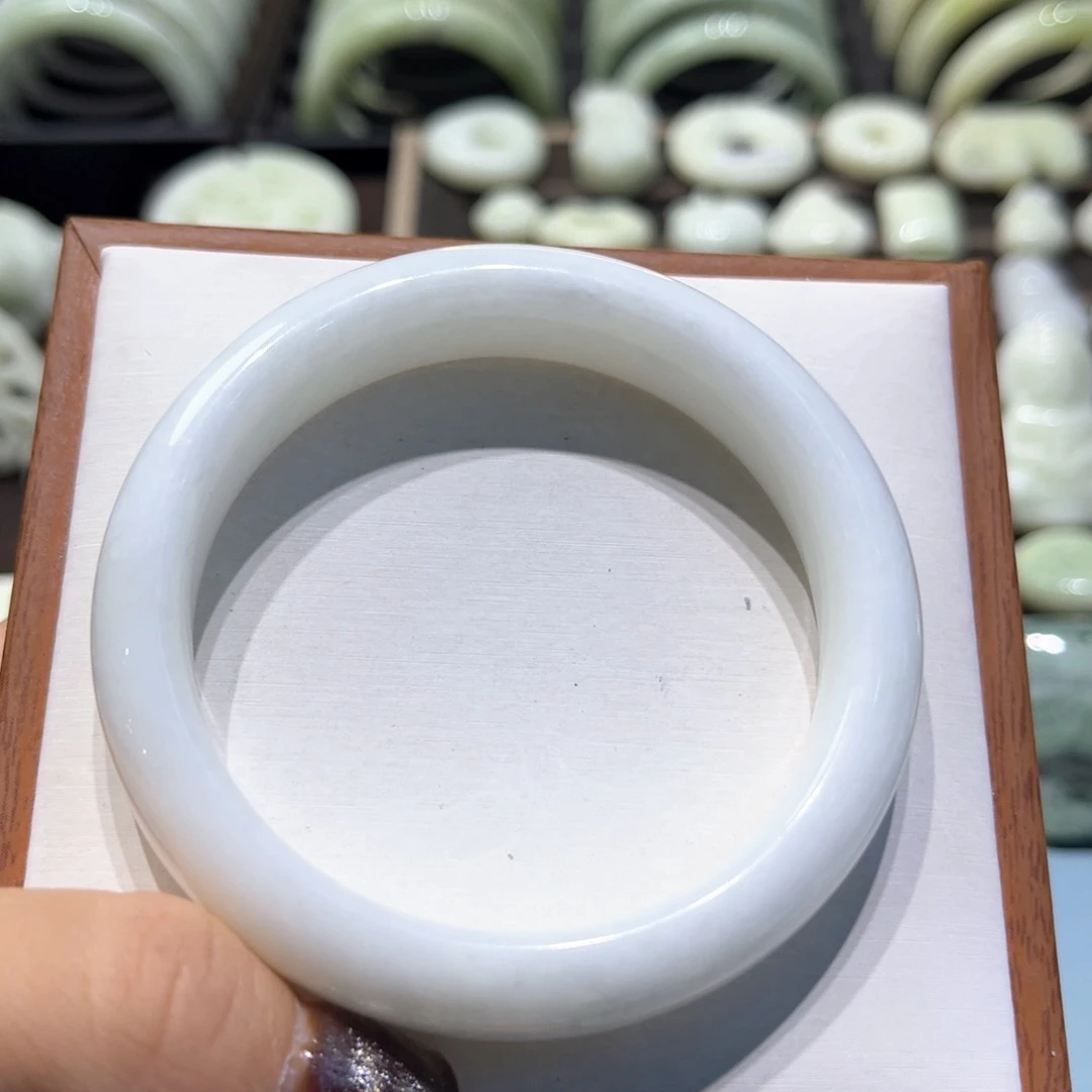 未镶嵌手镯蓝田玉（蛇纹石化大理石玉）