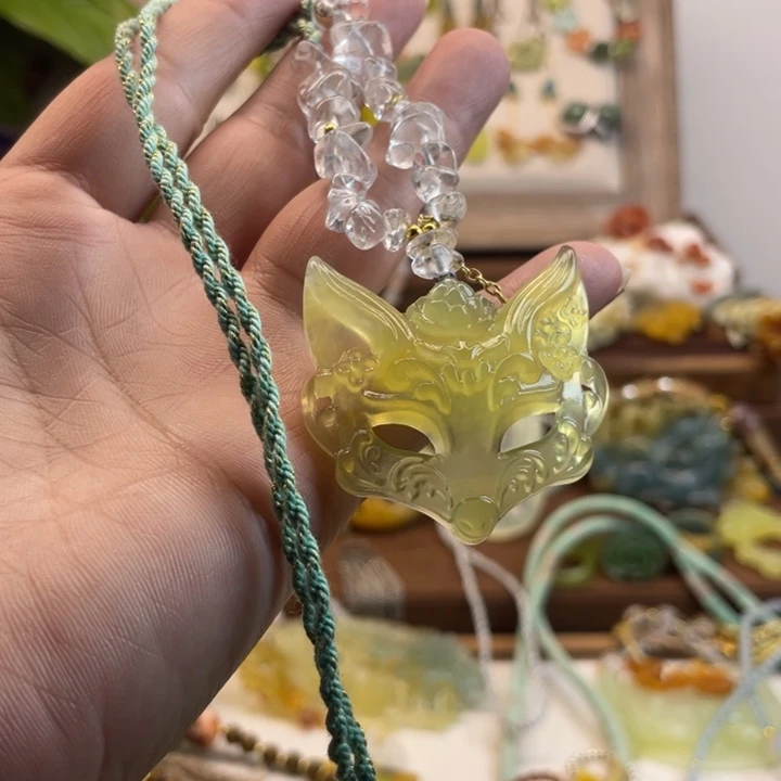 蛇纹石玉未镶嵌吊坠