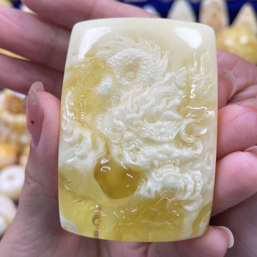 蜜蜡未镶嵌裸石琥珀蜜蜡雕刻件
