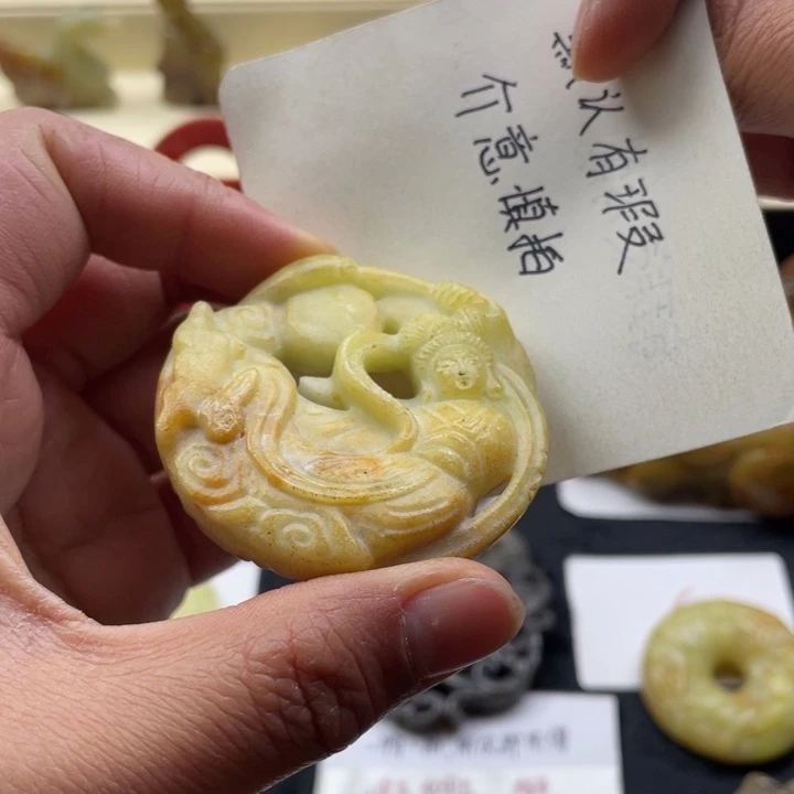 蛇纹石玉颈饰未镶嵌41