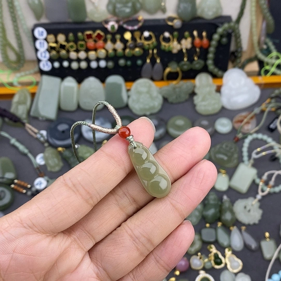 和田玉未镶嵌吊坠(不含链)