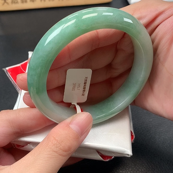 翡翠未镶嵌手镯57圈口苹果绿