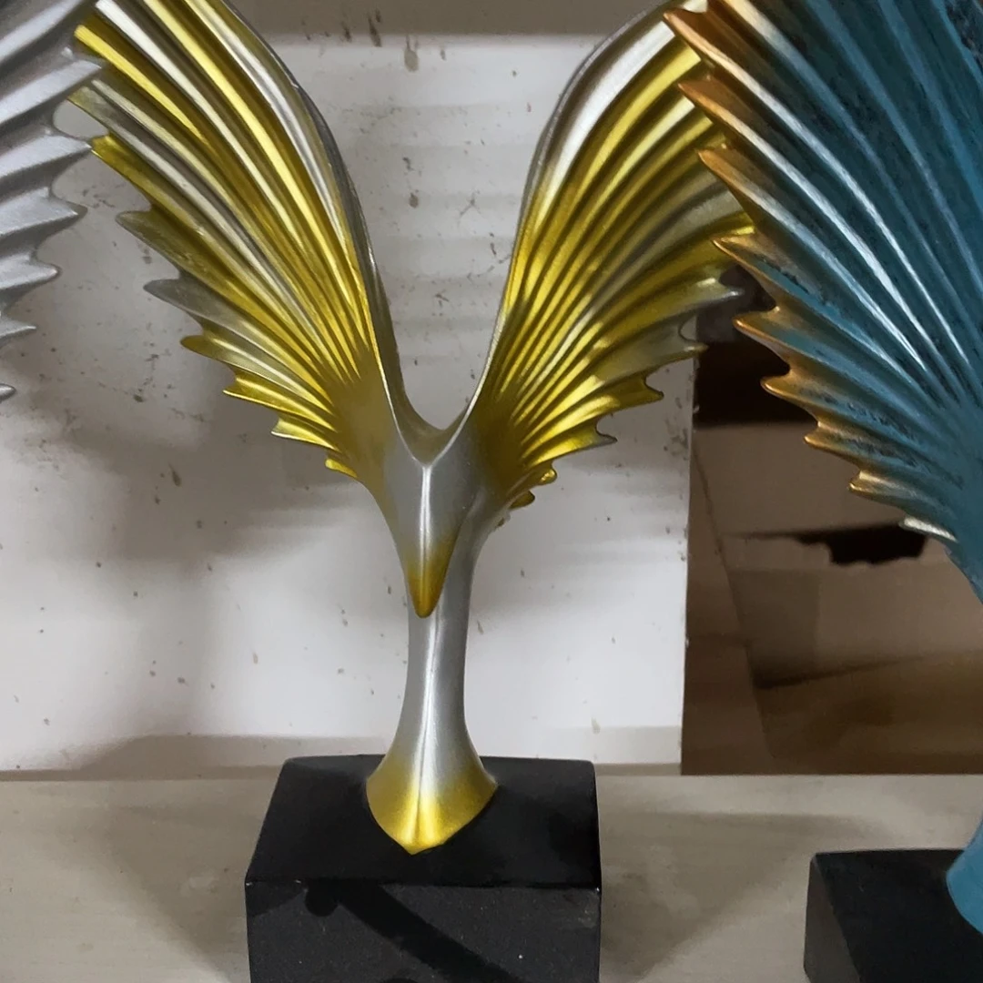 树脂金色大鹏展翅111