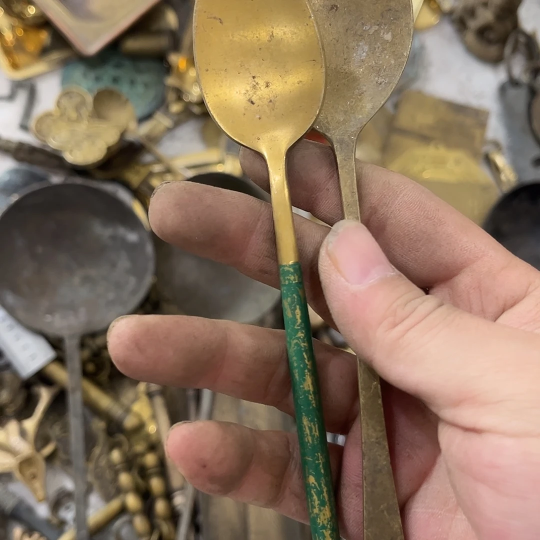 小***哥闪电购铜摆件工艺品