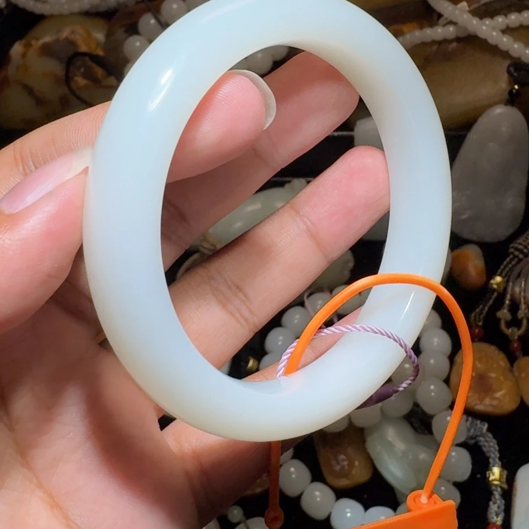 吟***院和田玉未镶嵌颈饰60