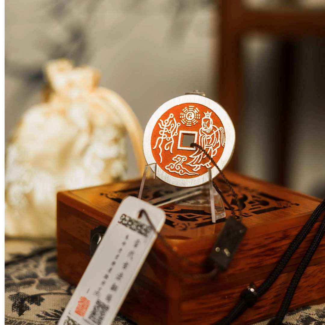 老君山直发的（老君拂尘踏祥云、联名款挂件）璐