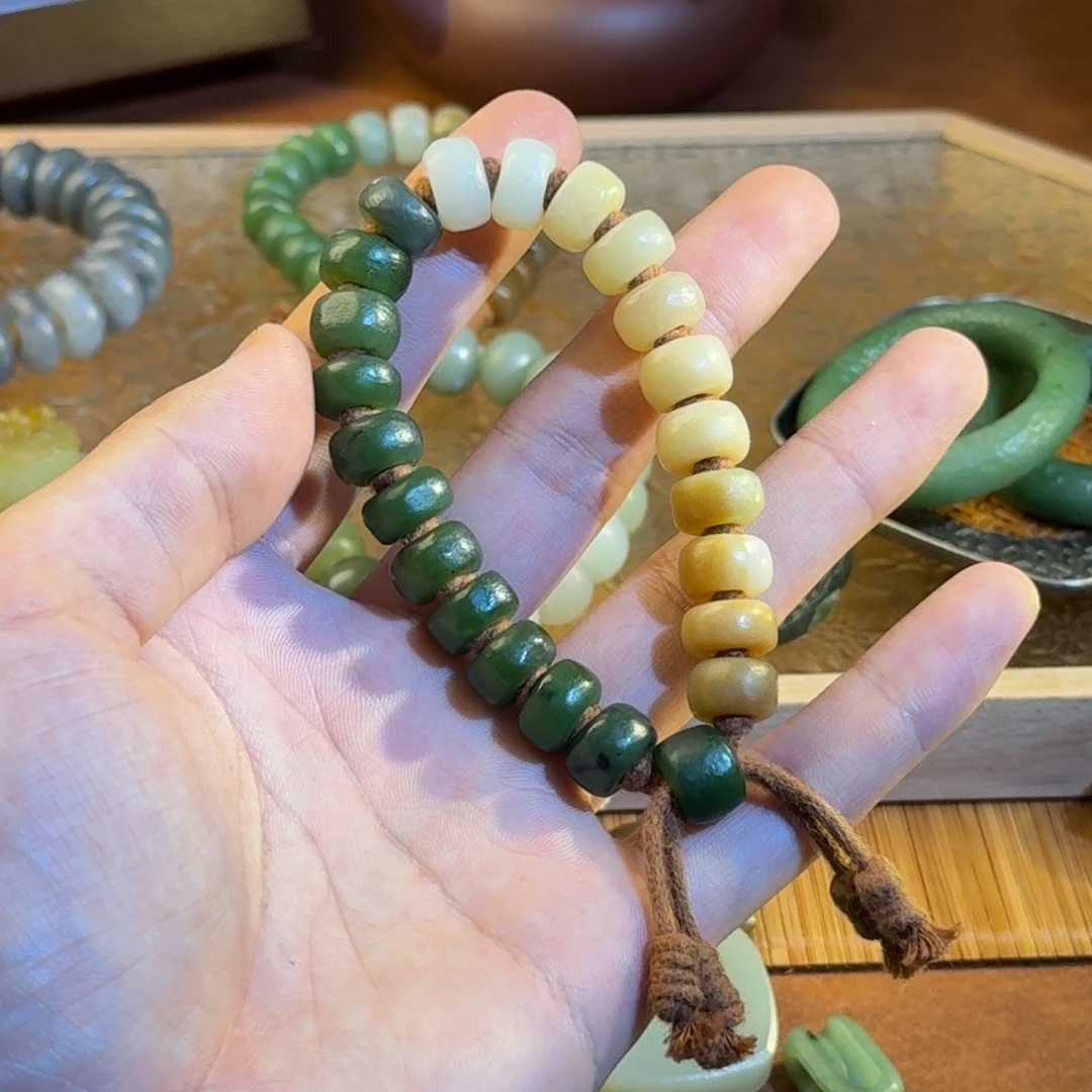 和田玉（糖玉）未镶嵌颈饰
