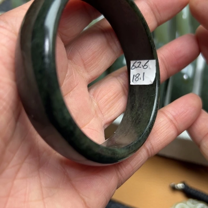 和田玉颈饰未镶嵌平*