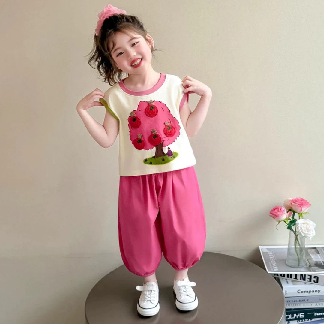 女童新款2025夏季薄款卡通苹果树无袖印花背心+粉红时髦灯笼裤潮