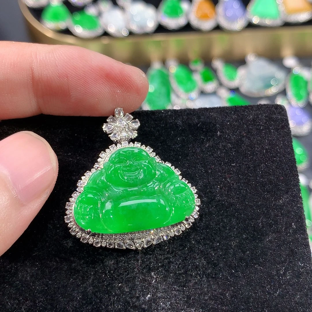 翡翠18K金镶嵌颈饰