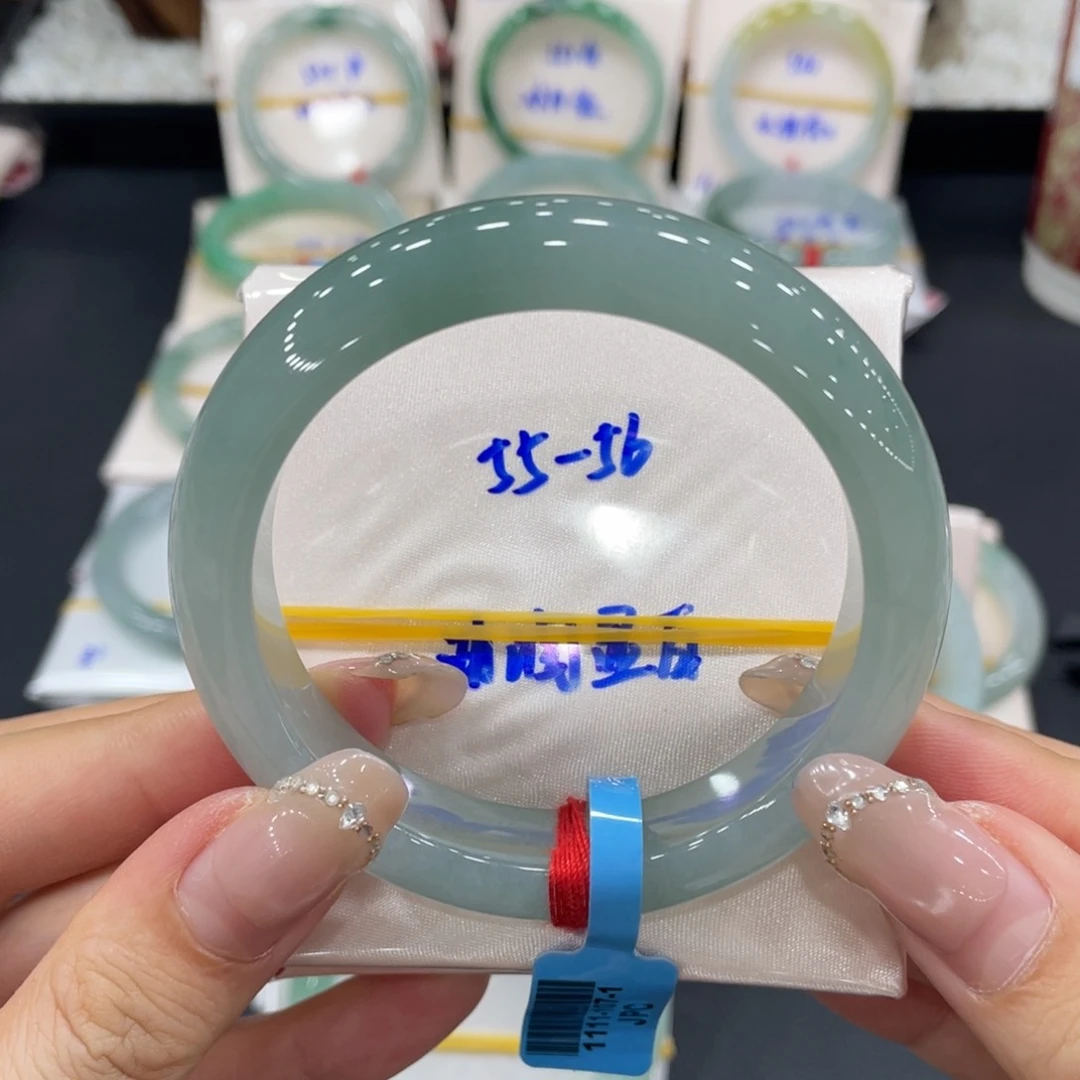 未镶嵌手镯翡翠缅甸翡翠手镯