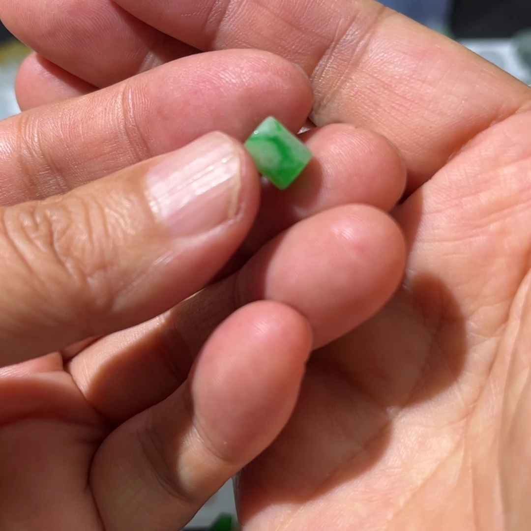 未镶嵌定制翡翠桶珠