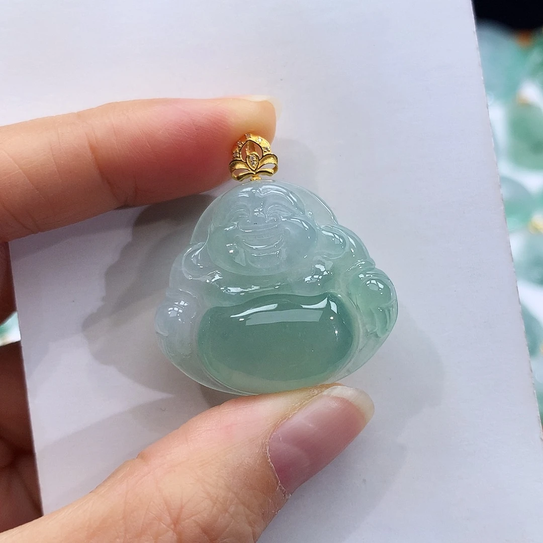 翡翠18K金镶嵌颈饰翡翠吊坠