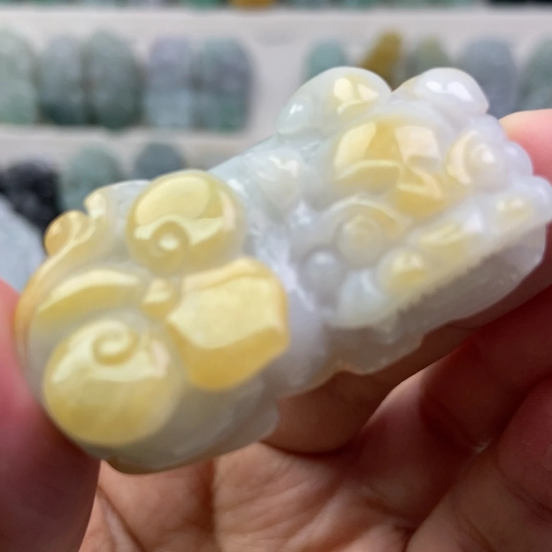 翡翠吊坠(赠链)未镶嵌