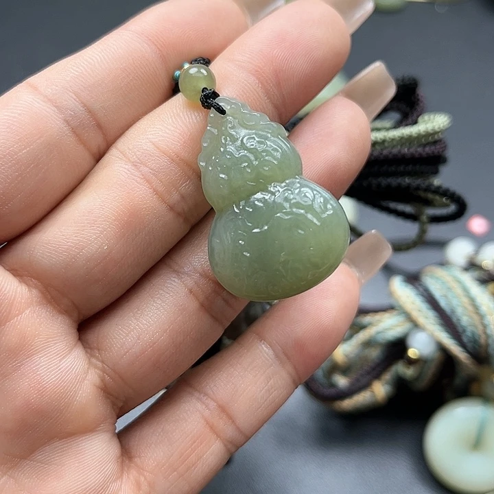 【闪购商品】颈饰未镶嵌和田玉