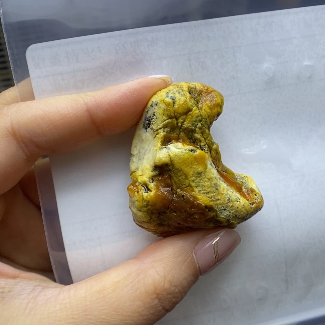 未镶嵌颈饰蜜蜡郎