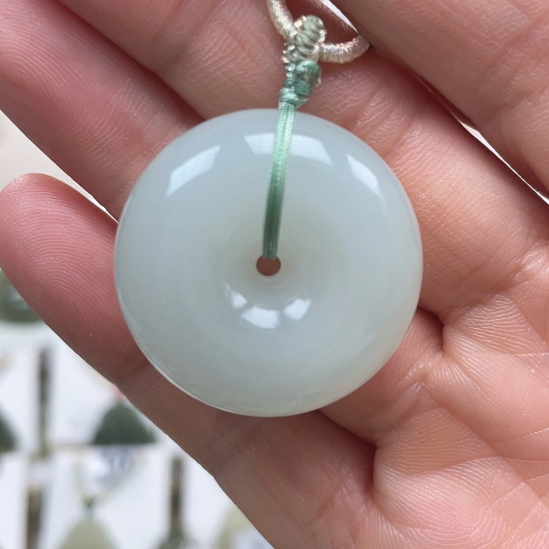 和田玉未镶嵌颈饰淡*