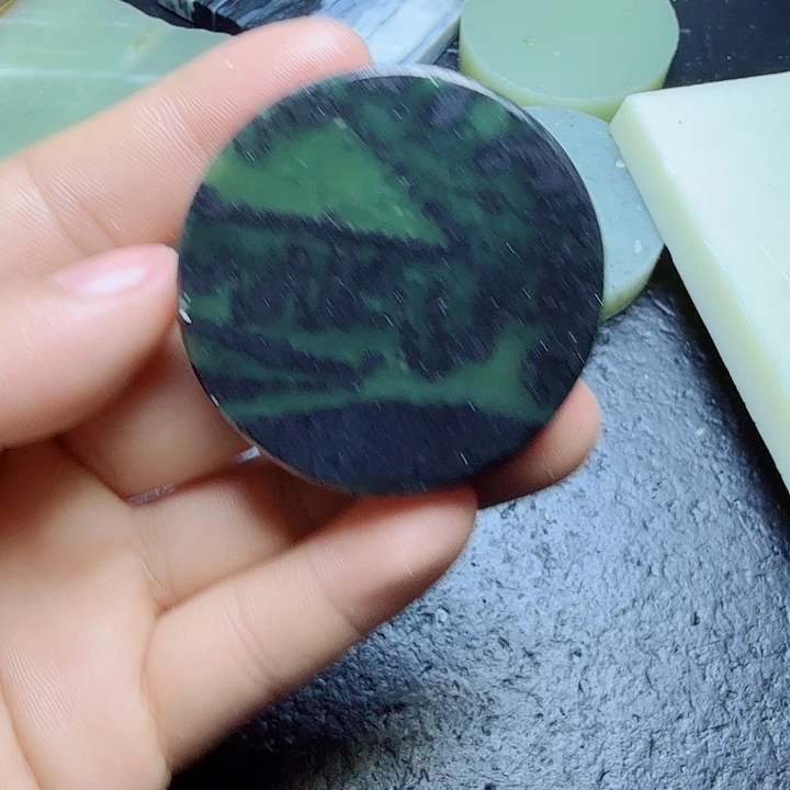 和田玉（糖玉）未镶嵌珠宝奇石