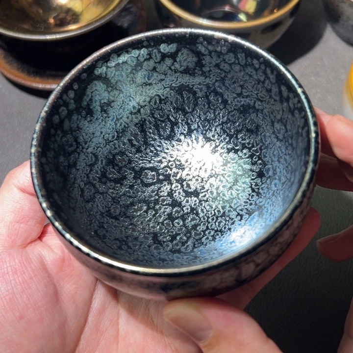 茶盏我在开会你忙什么啊亲